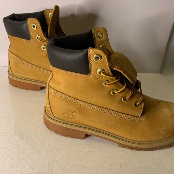 Timberland Boots - Picture 2 of 8